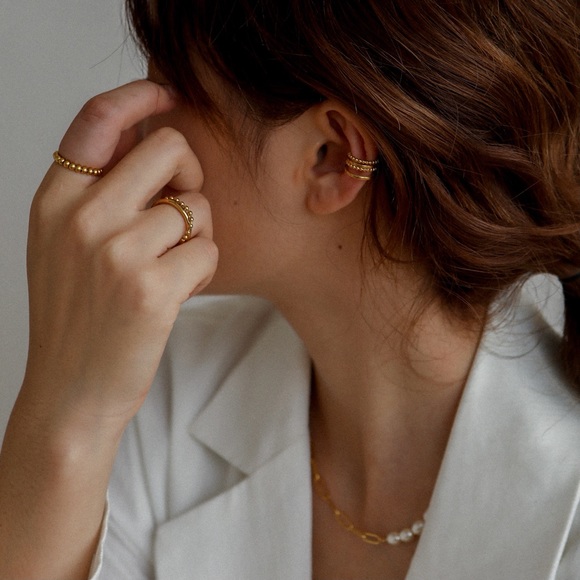 18K Gold Plated Titanium Double Beaded Band Ring - Picture 8 of 8